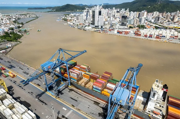Receita bruta do setor logístico brasileiro cresce em 2021 e representa 2% do PIB